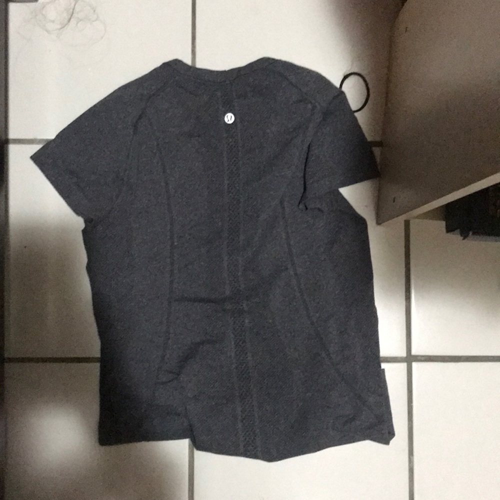 Lululemon’s Women’s t shirt